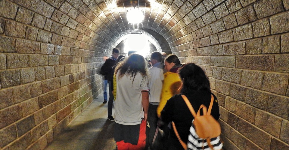 Eagels-Nest-Tunnel-Walk