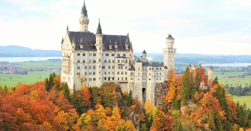 Neuschwanstein-Autumn.